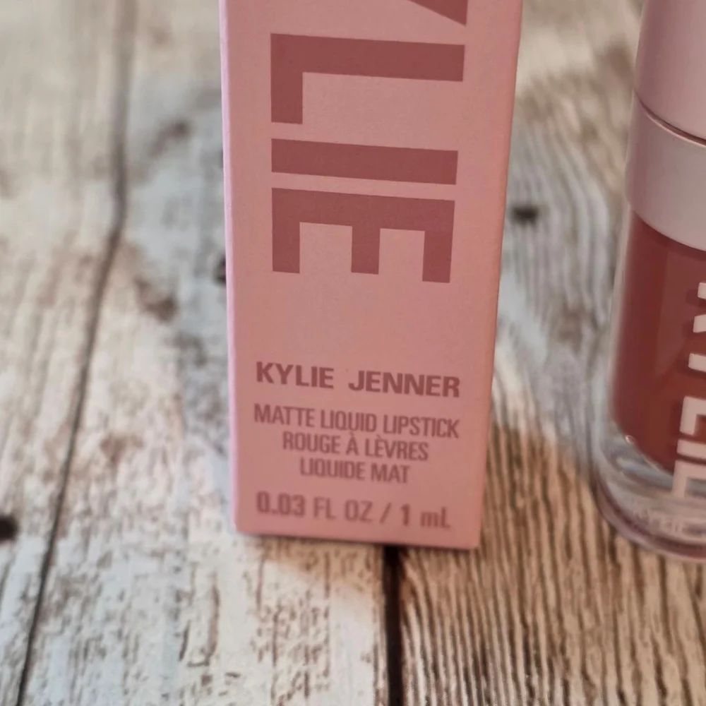 Women's Kylie Cosmetics Matte Liquid Lipstick mini